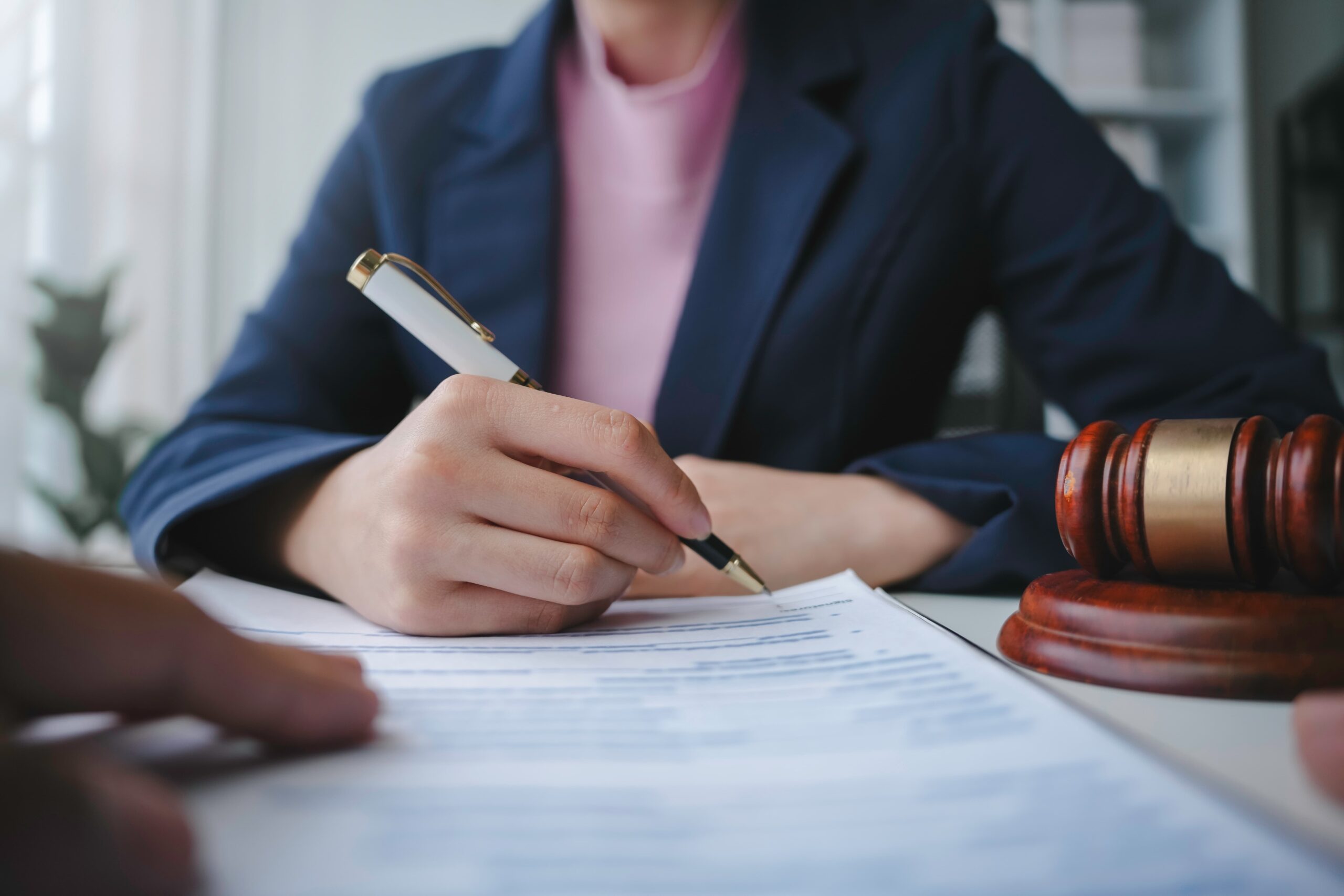Lawyer explaining FMCSA regulations for truck accidents to client