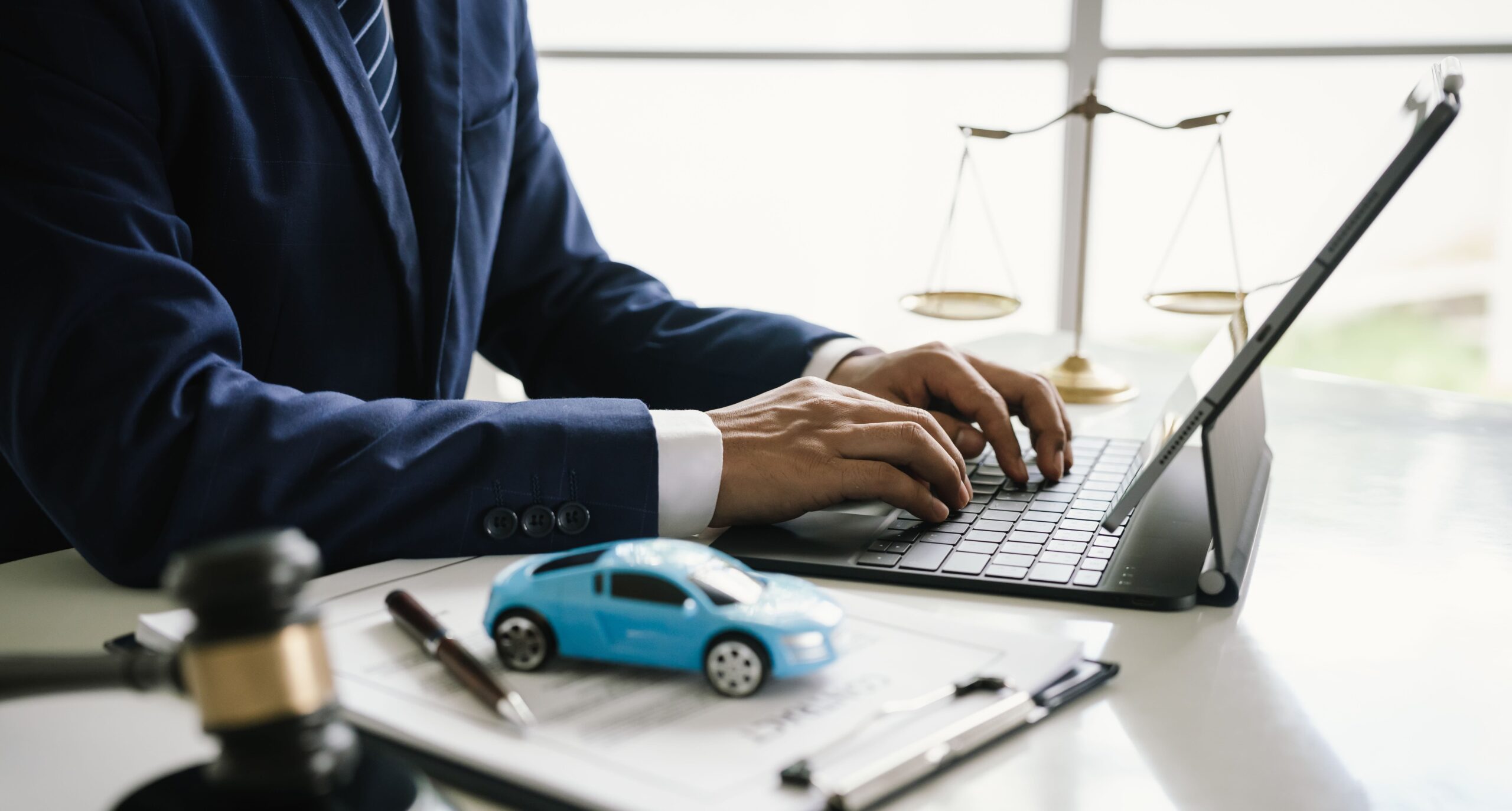 An attorney at Pyramid Legal analyzing What Evidence Do You Need for a Truck Accidents Case? for a Pasadena client.
